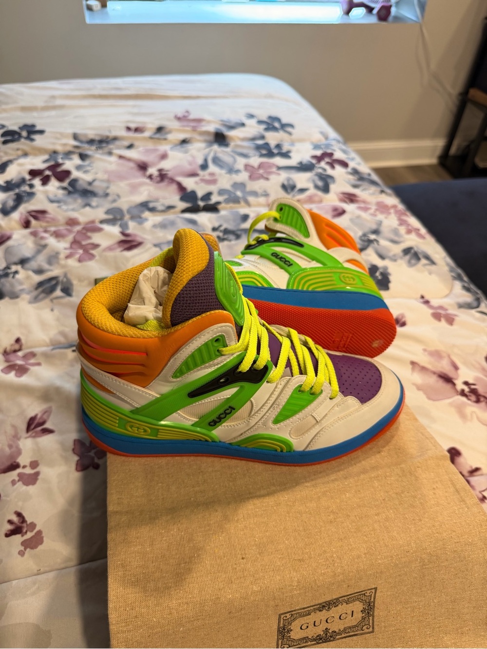 Auth Gucci Men High-Top Sneakers in White, Green, Orange, Yellow, Blue, Purple - Picture 5 of 6